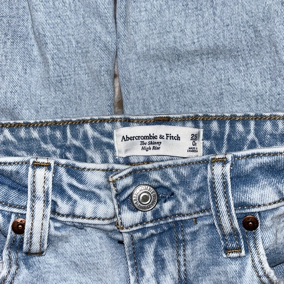 Abercrombie and fitch jeans - Picture 3 of 3